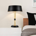 Meilleur prix en gros Lampe de table de bureau en métal noir de chevet d&#39;hôtel moderne